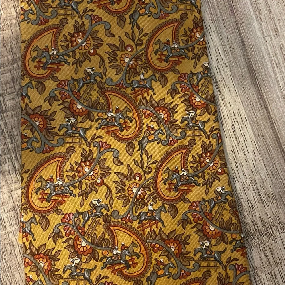 Salvatore Ferragamo Silk Tie-Men on horses-Luxury Italian - Picture 1 of 2